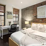 Elegant & Modern Stay