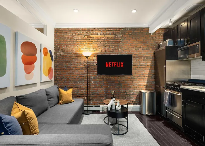 Elegant & Modern Stay